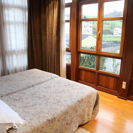 Apartamentos La Pontiga *** Infiesto Zewnętrze zdjęcie