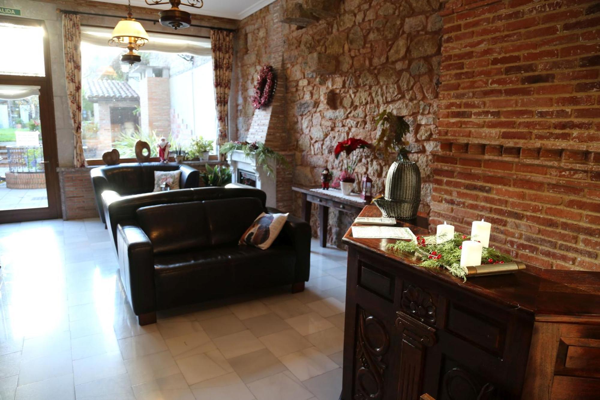 Apartamentos La Pontiga *** Infiesto Zewnętrze zdjęcie
