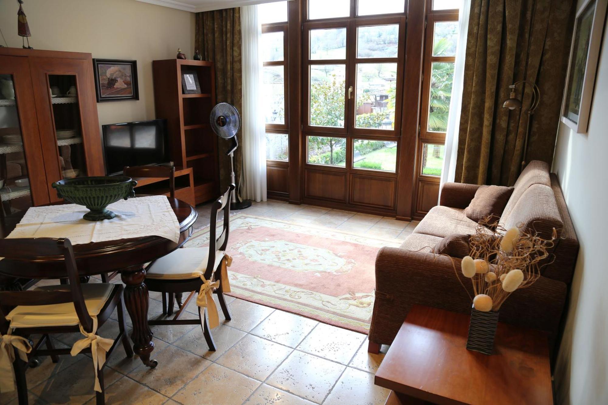 Apartamentos La Pontiga *** Infiesto Zewnętrze zdjęcie